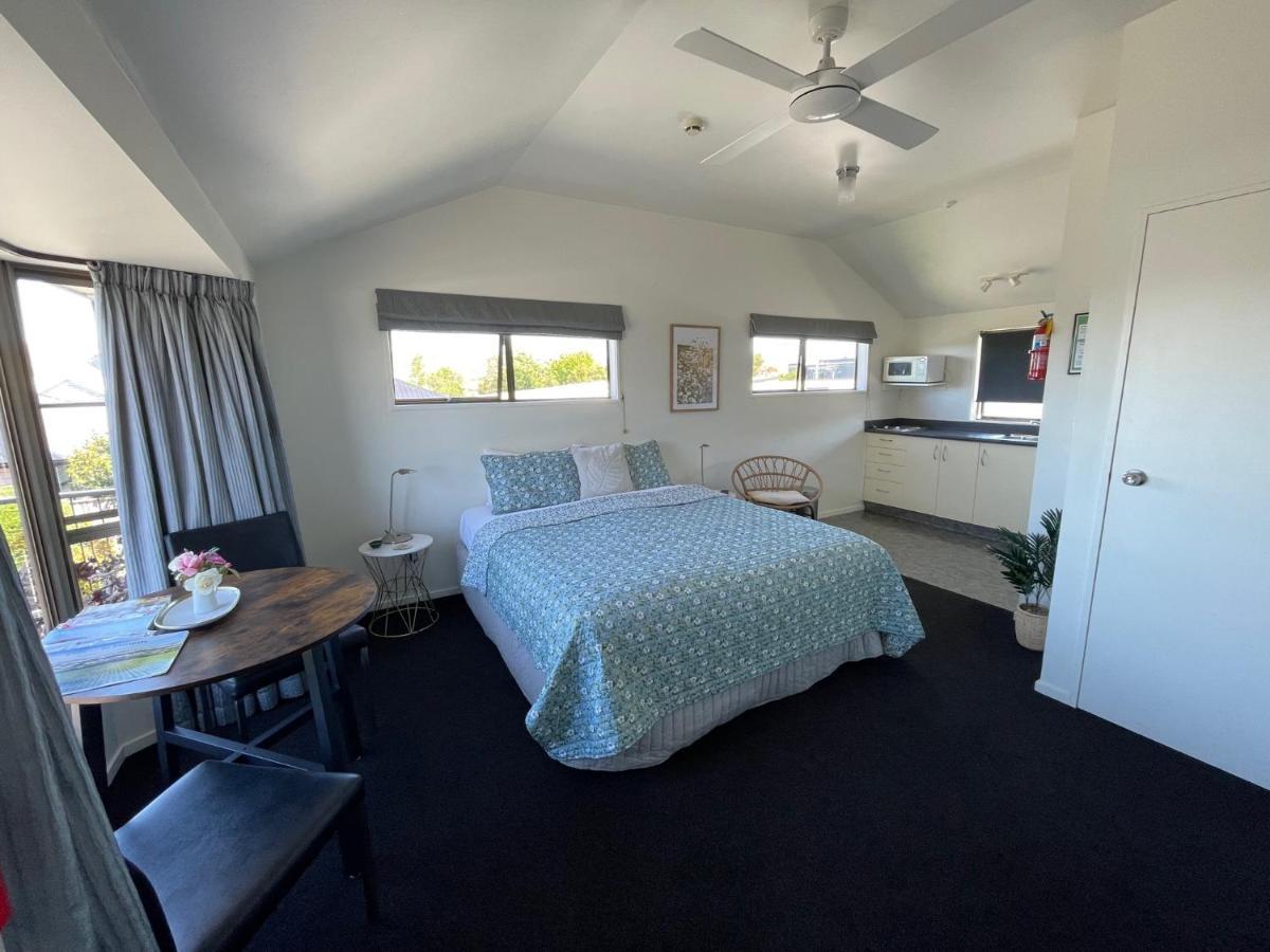 ביאנהיים Colonial Motel מראה חיצוני תמונה