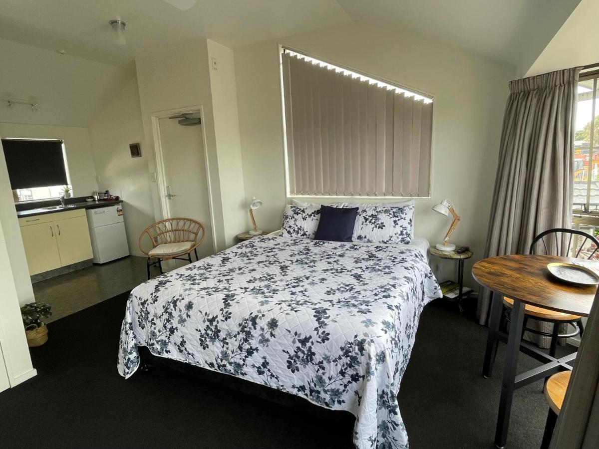 ביאנהיים Colonial Motel מראה חיצוני תמונה