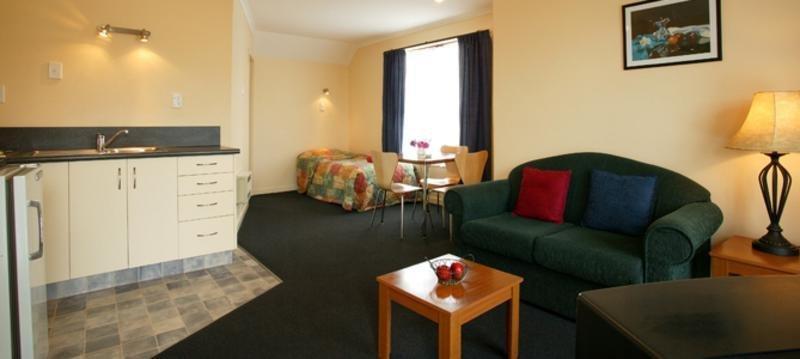 ביאנהיים Colonial Motel מראה חיצוני תמונה